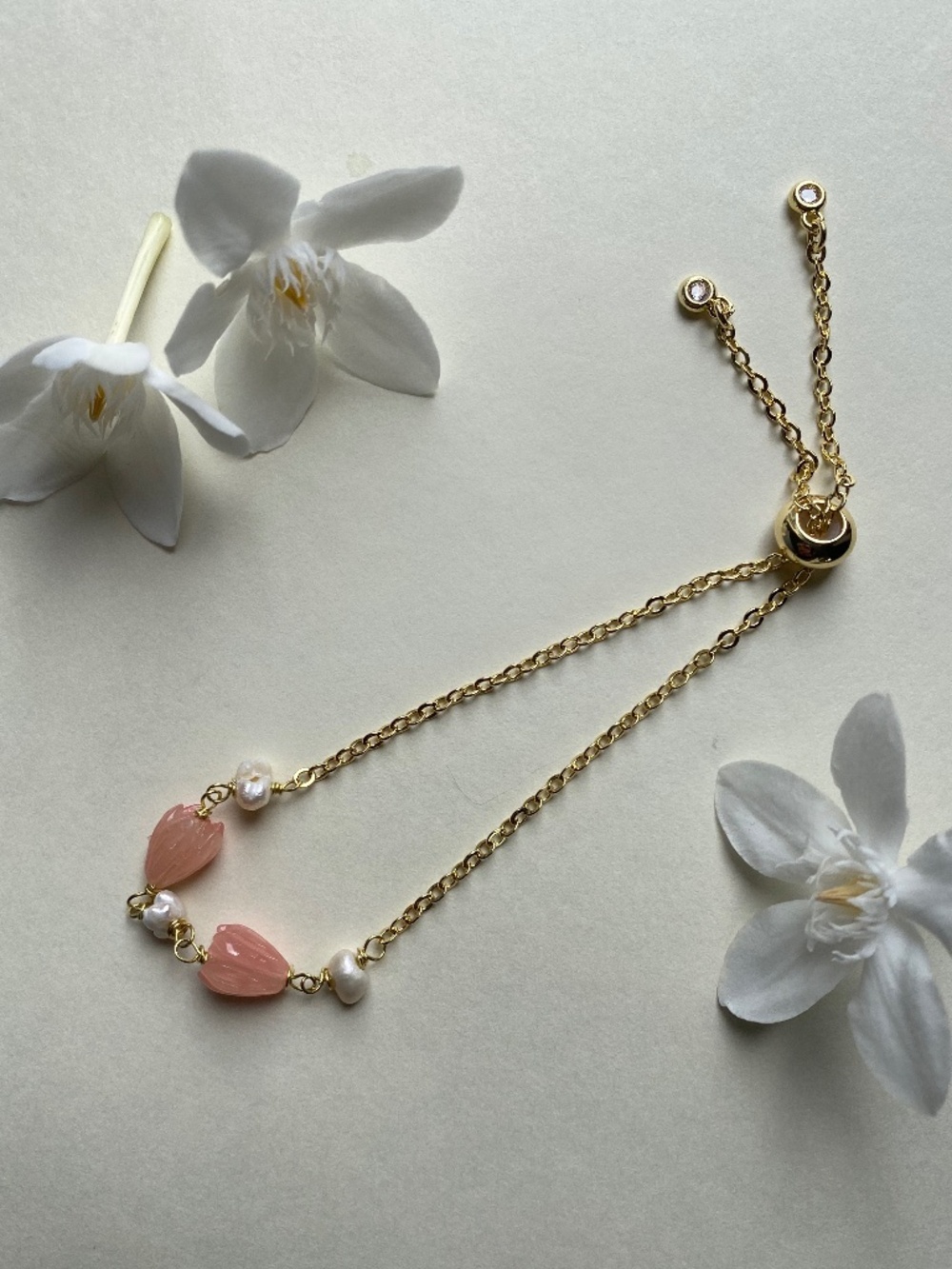 Handmade Bracelet with Pikake & Freshwater Pearl